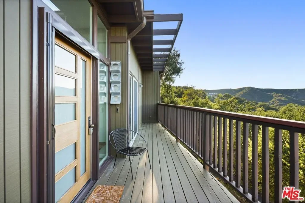 21956 Cereza Way, Topanga, California, United States. - Photo 2