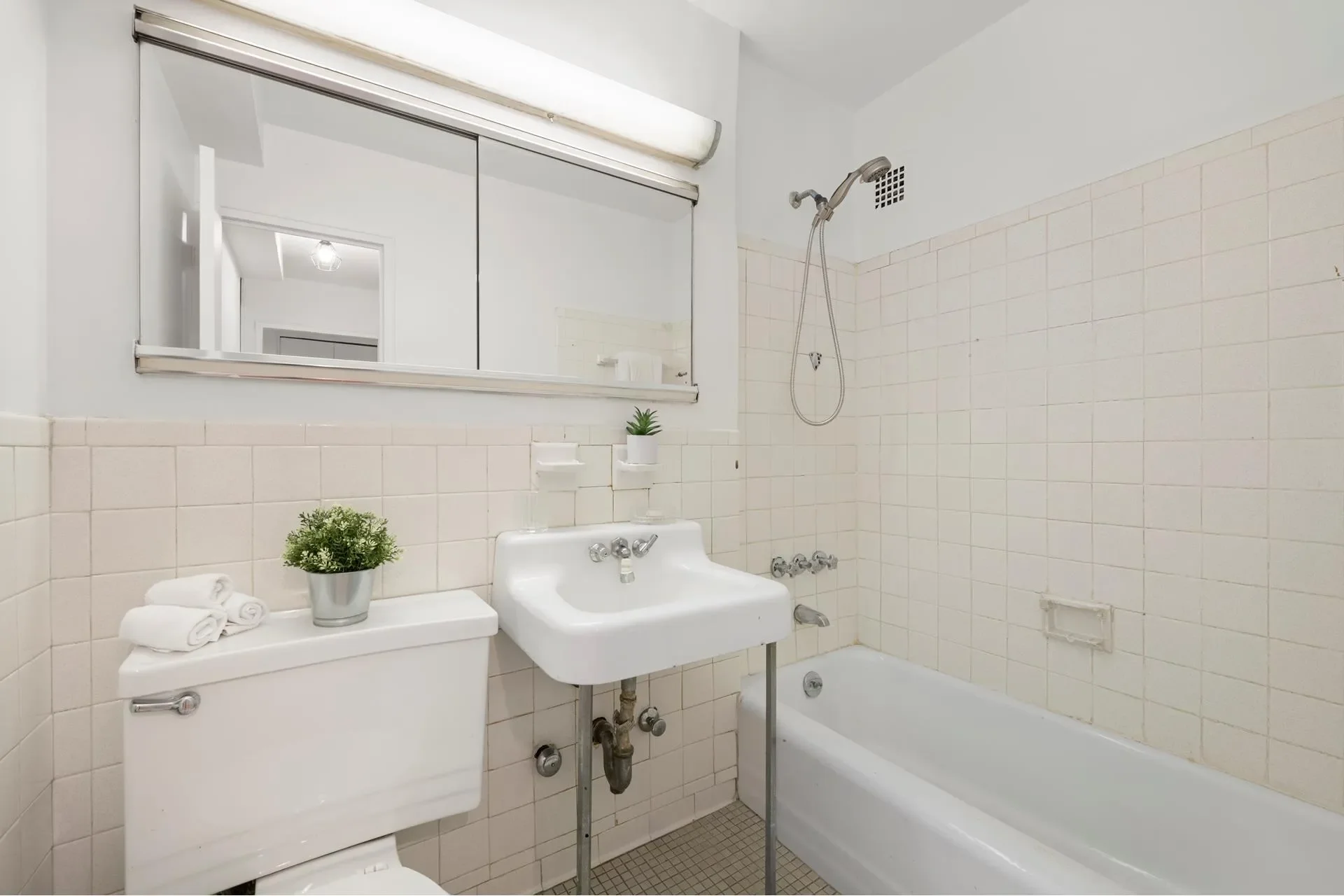 Chelsea Lane, 16 W 16TH ST, New York, New York, United States. - Photo 6