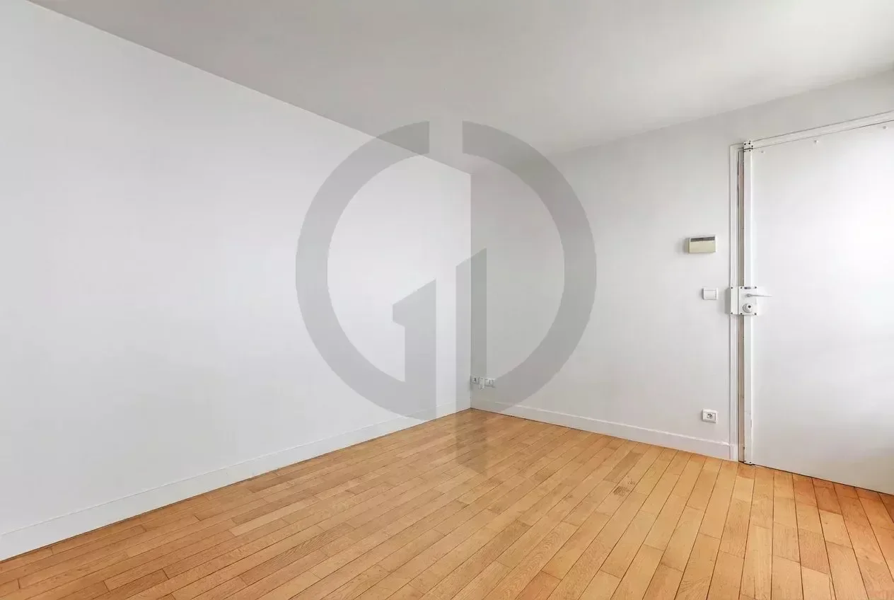 Paris, Île-de-France, France. - Photo 13