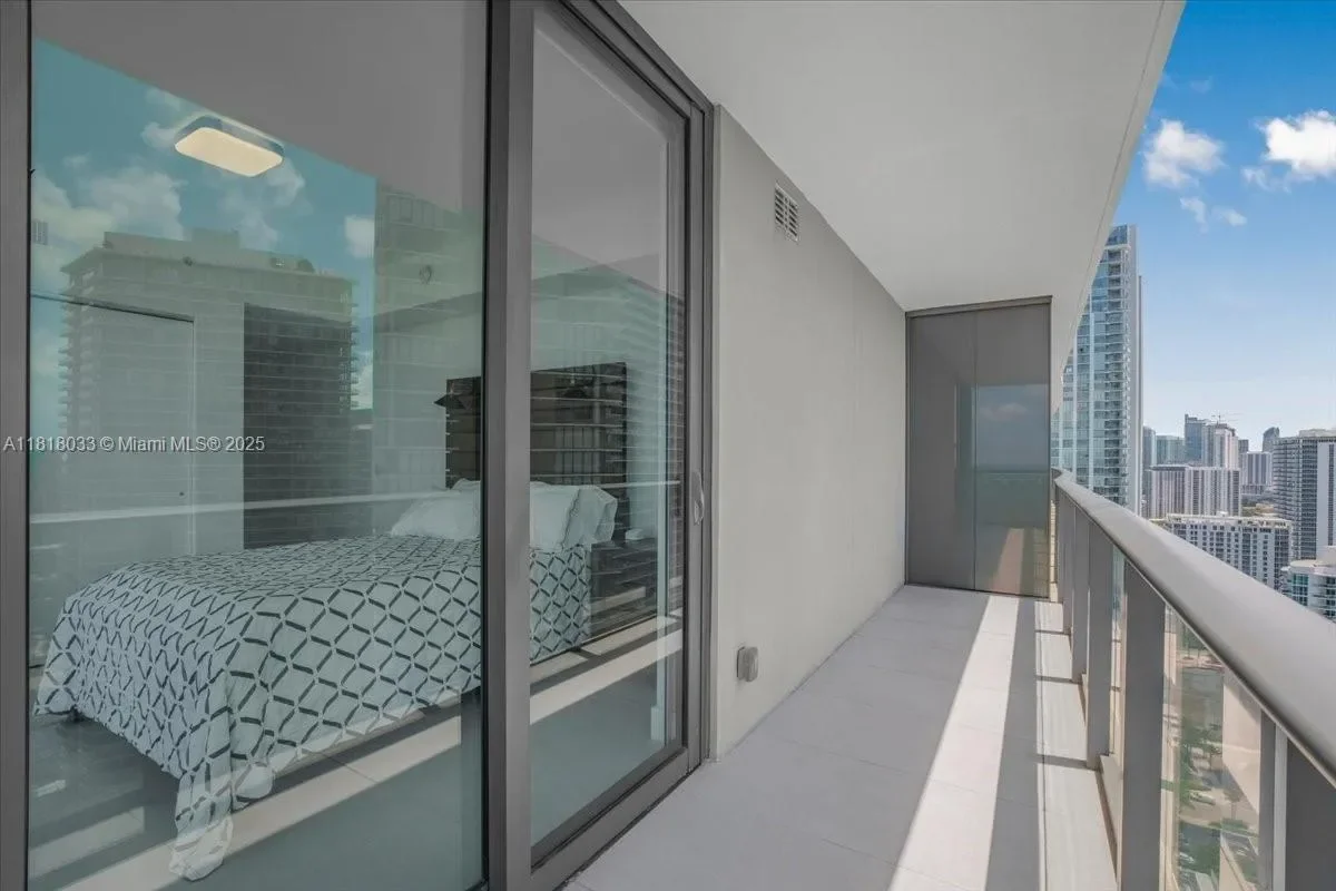 3131 NE 7th Ave 3306, Miami, Florida, United States. - Photo 37