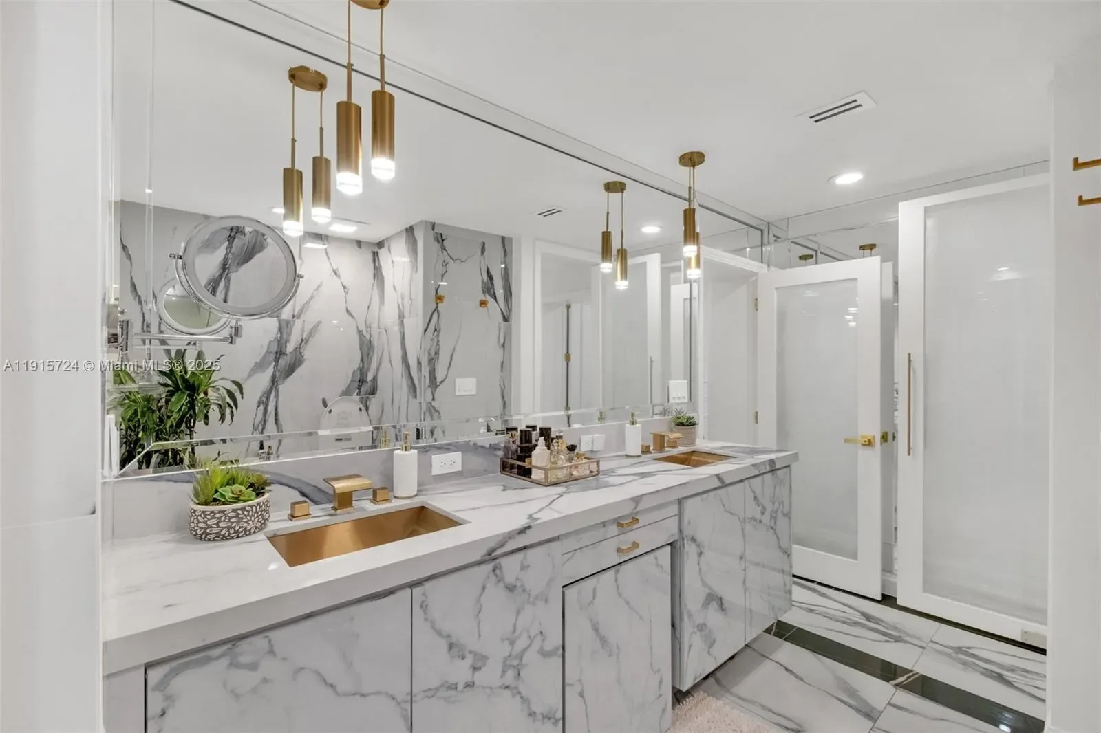726 NE 17th Way, Fort Lauderdale, Florida, United States. - Photo 12