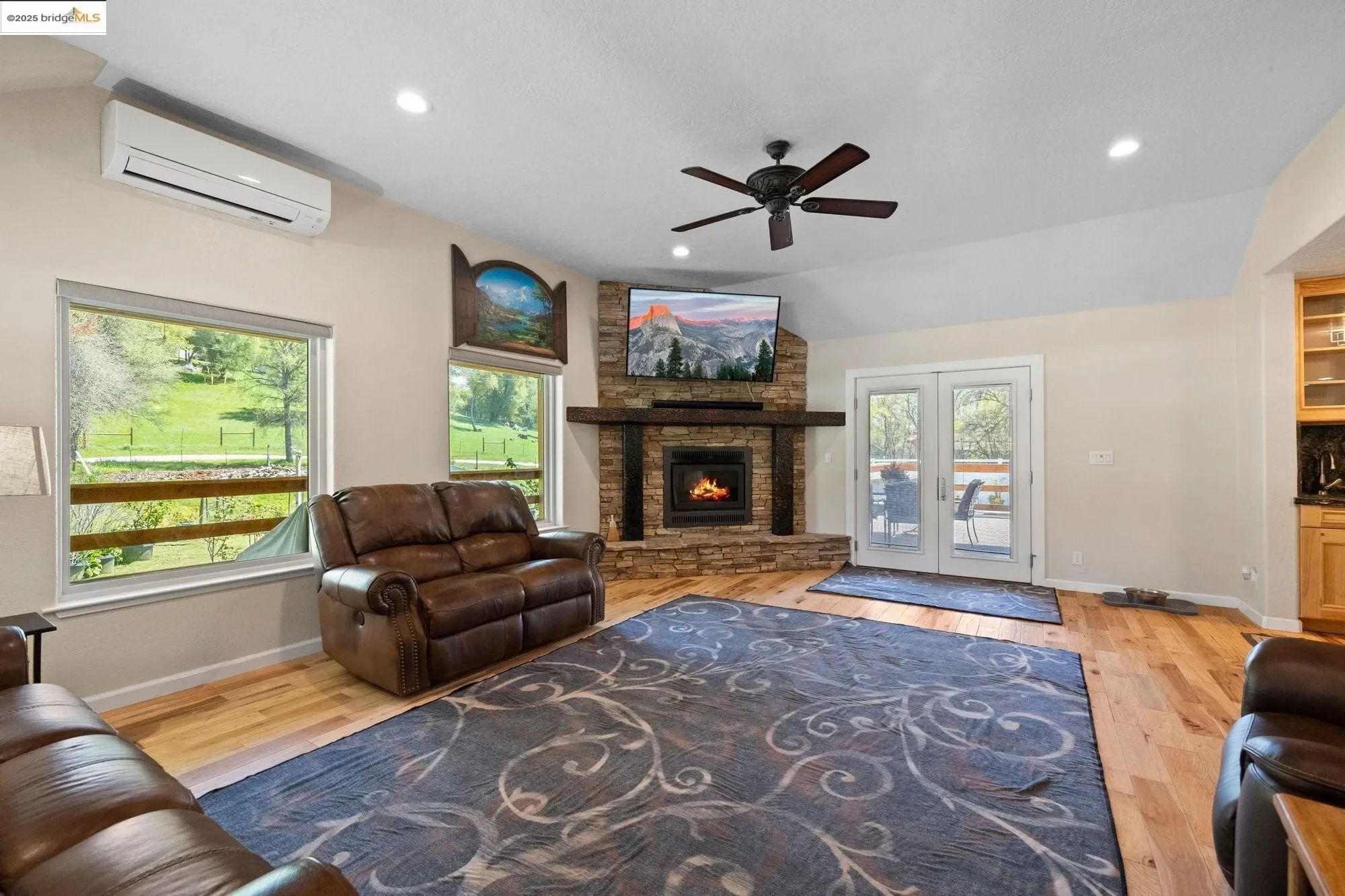 Gallery photo 10