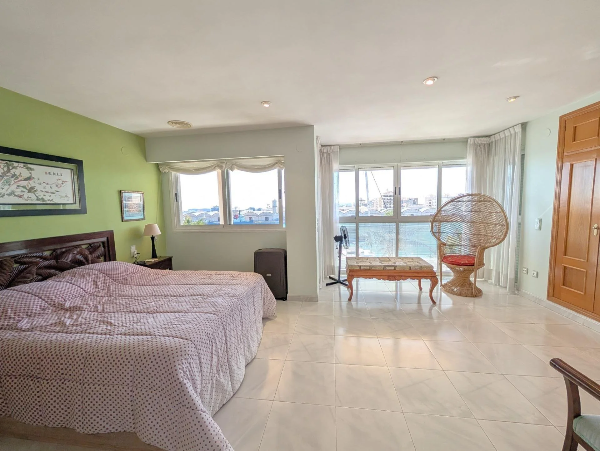 Gallery photo 3