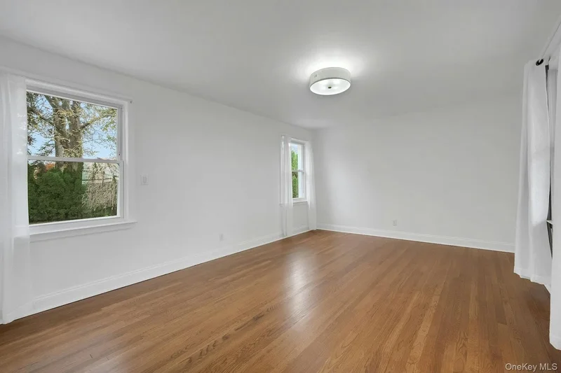 1 Echo Bay Place, New Rochelle, New York, United States. - Photo 32