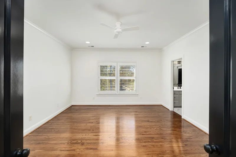 1009 Royal Mile, Vestavia Hills, Alabama, United States. - Photo 29