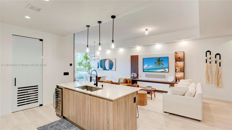 545 SW 11th St 105, Miami, Florida, United States. - Photo 18