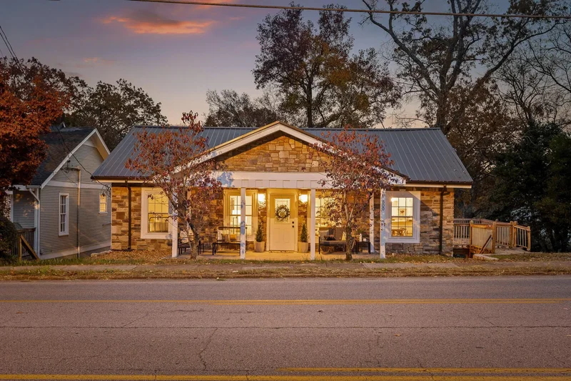 4 Bedrooms Single Family Detached