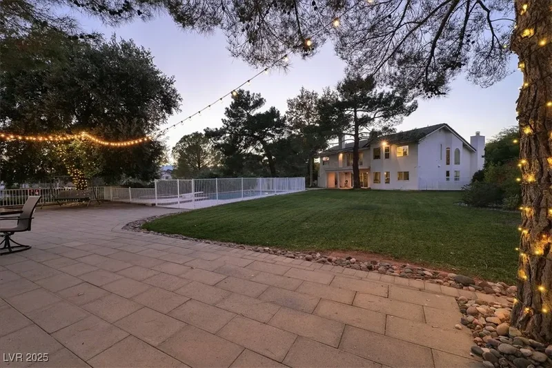 2940 Crystal Bay Drive, Las Vegas, Nevada, United States. - Photo 57