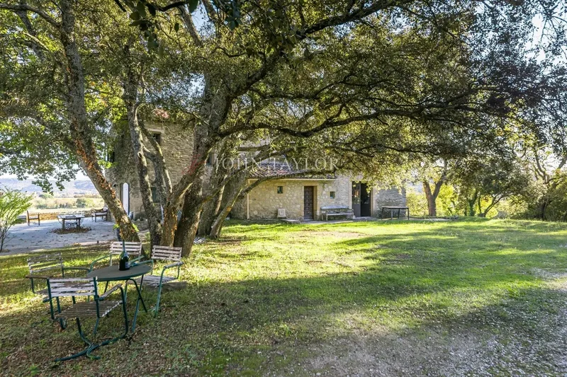 Cucuron, Provence-Alpes-Côte d'Azur, France. - Photo 8