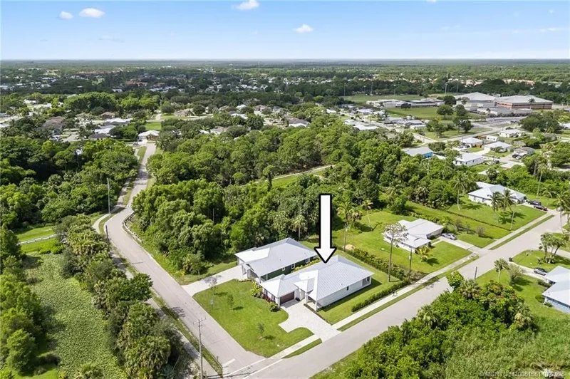 5460 SE Front Avenue, Stuart, Florida, United States. - Photo 5
