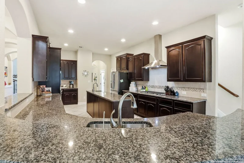 113 Misty Dawn, Castroville, TX 78009, San Antonio, Texas, United States. - Photo 2