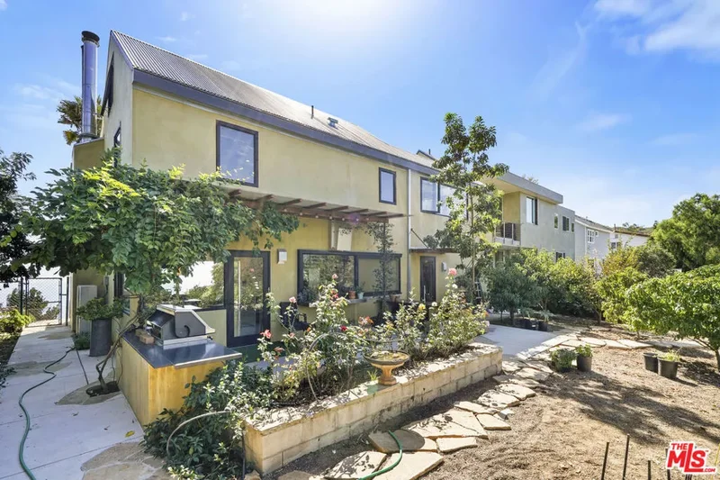 26335 Lockwood Road, Malibu, California, United States. - Photo 10