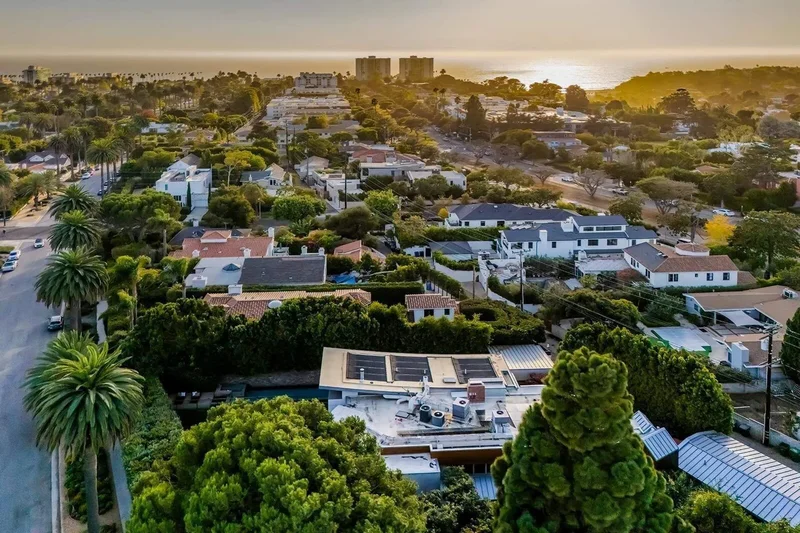 831 Georgina Avenue , Santa Monica, CA 90402, Santa Monica, California, United States. - Photo 4