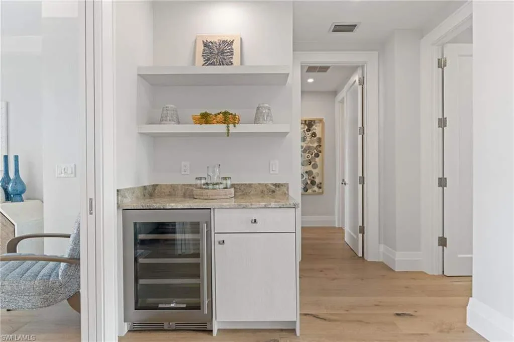 121 Barefoot, #16, Bonita Springs, FL, 34134, USA, Bonita Springs, Florida, United States. - Photo 6