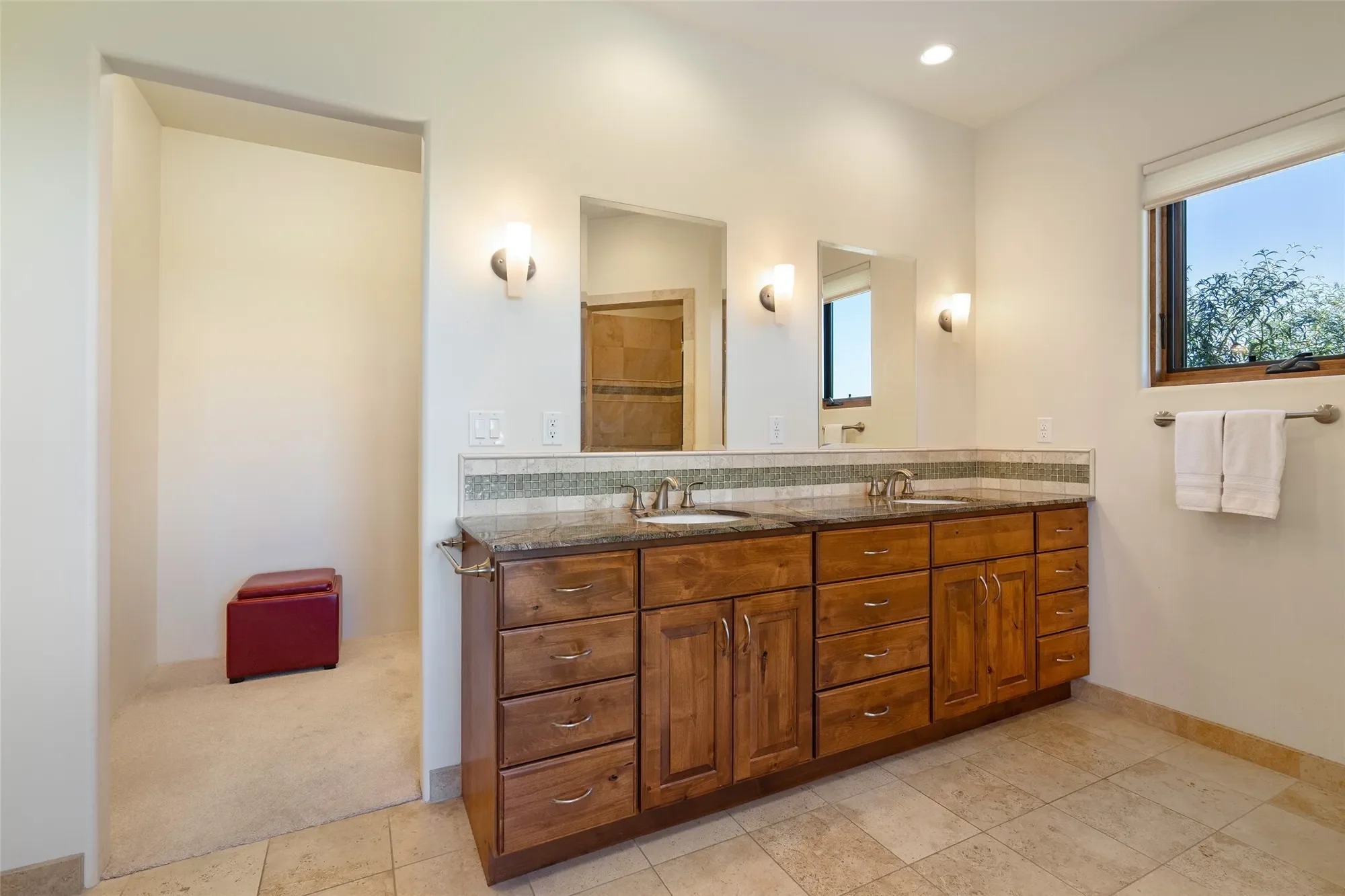 74 Paseo Del Conejo, Santa Fe, NM 87506, Santa Fe, New Mexico, United States. - Photo 16