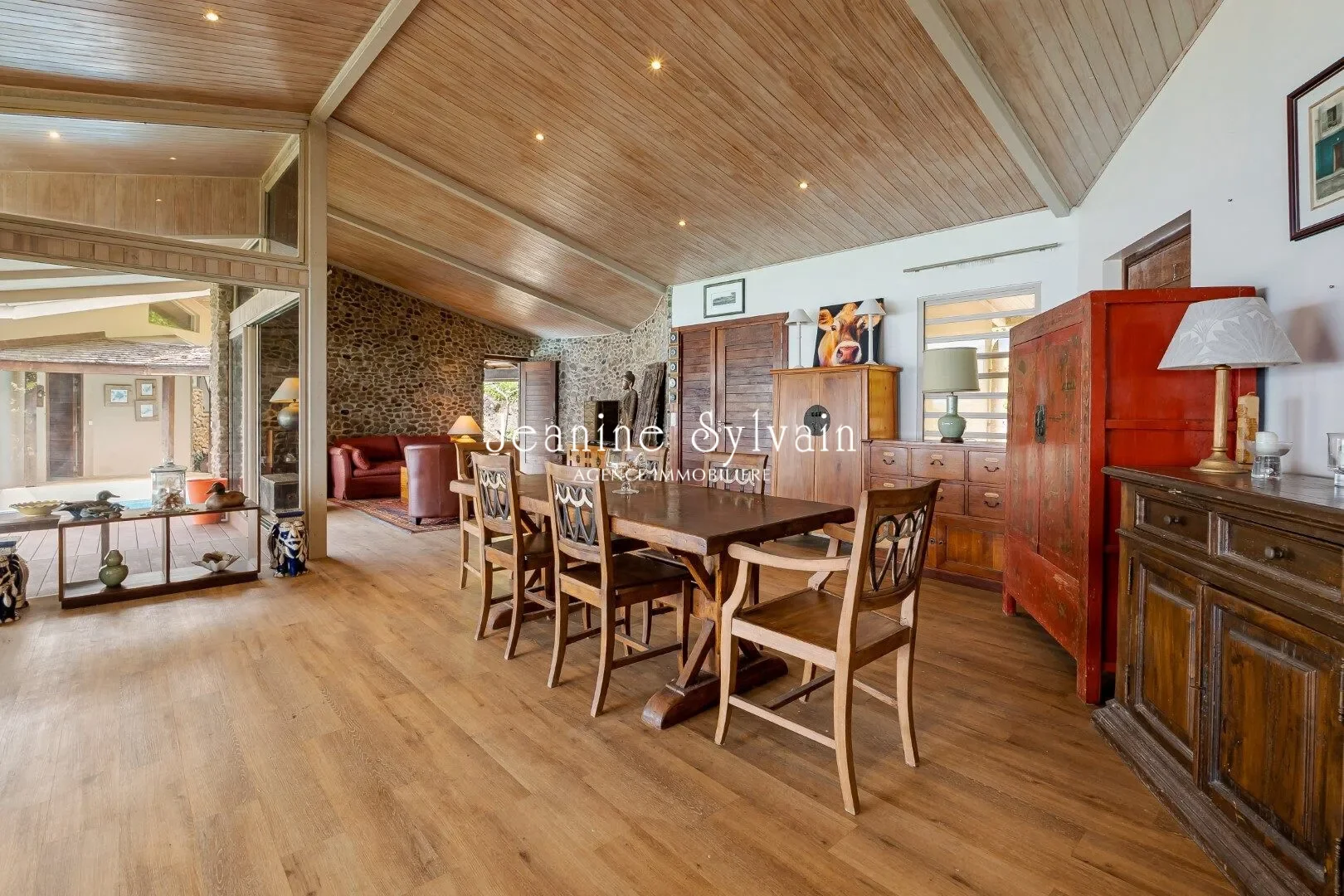 Gallery photo 1