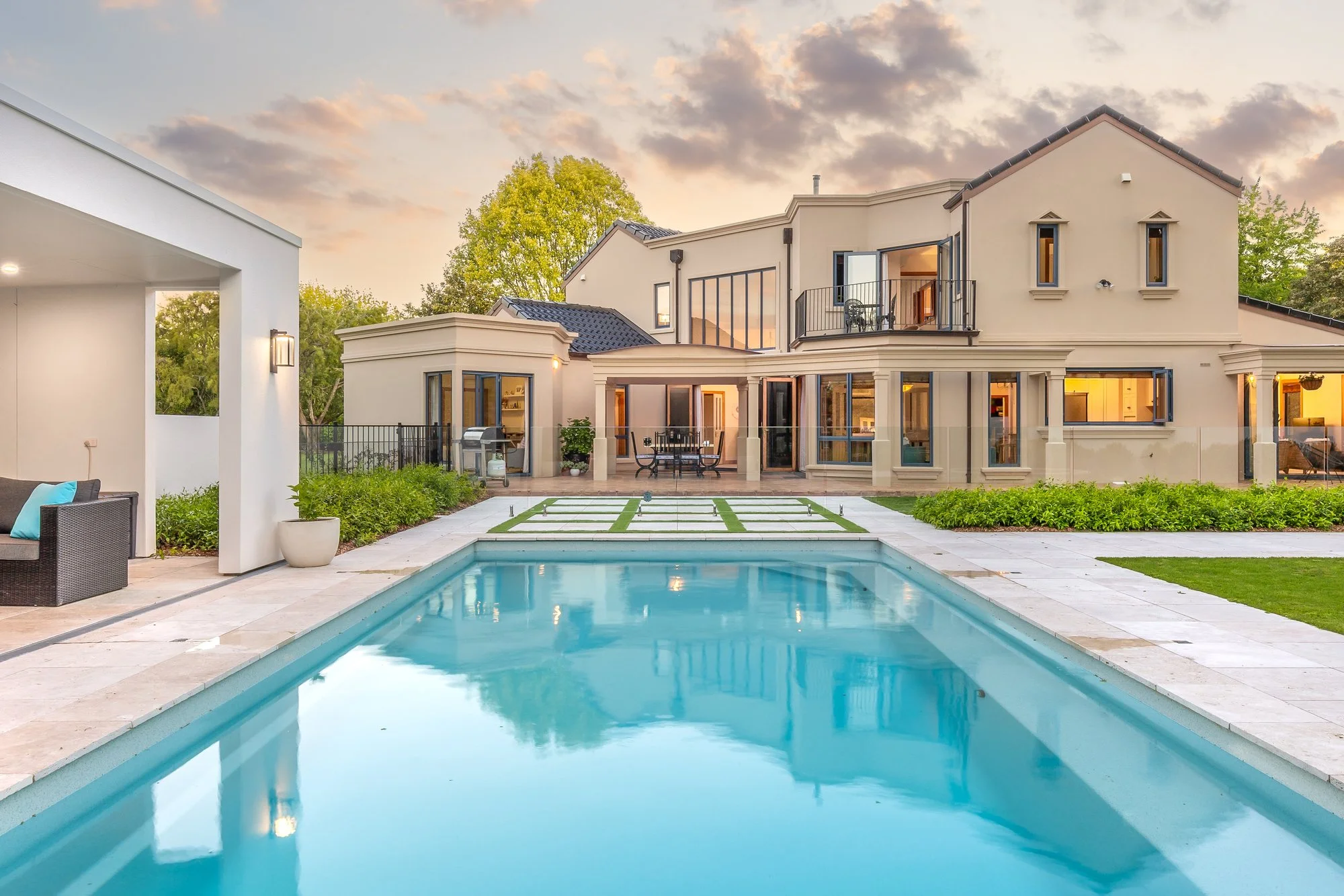 Exterior photo 11
