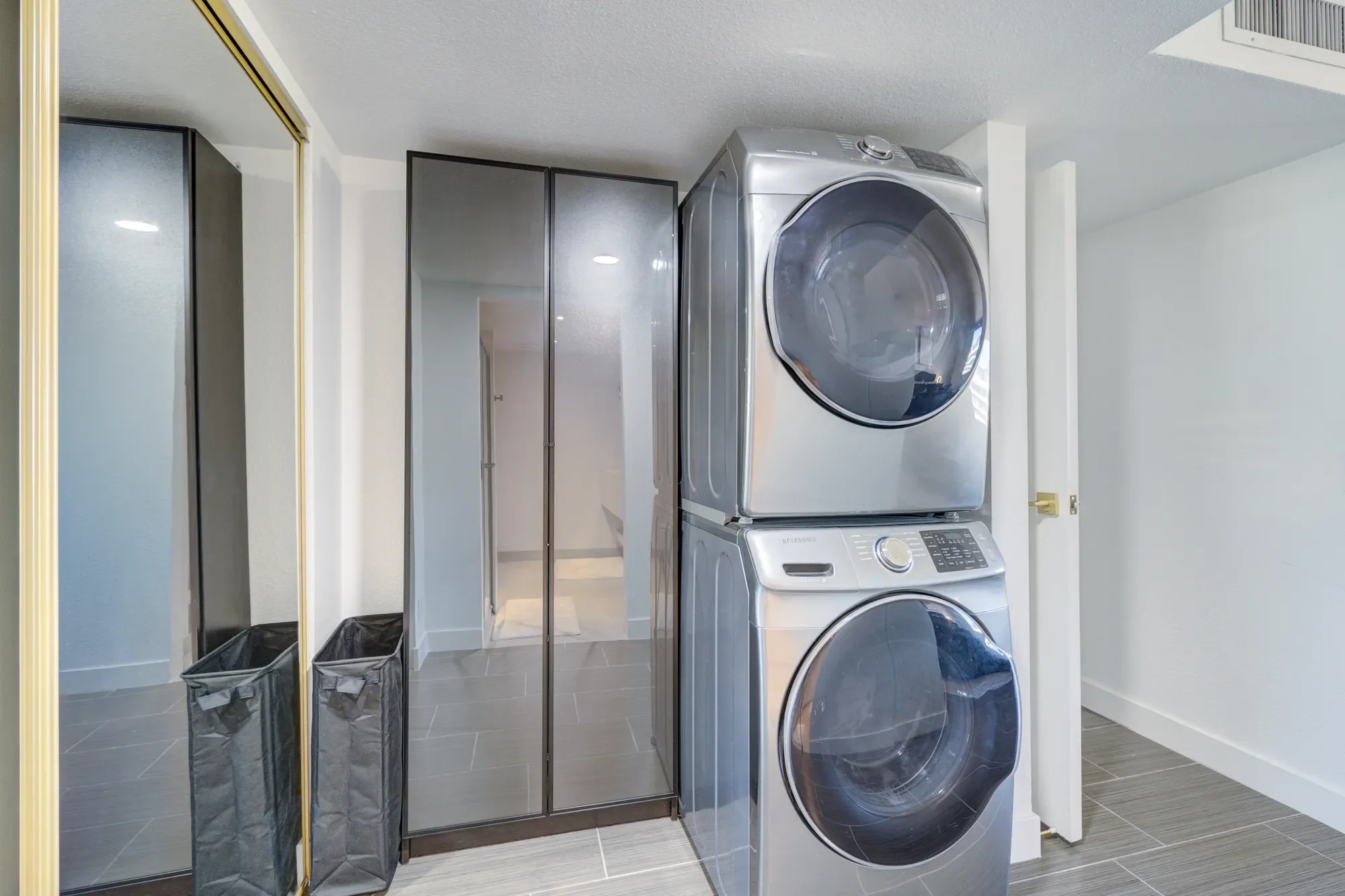 205 E Harmon #406, Las Vegas, NV 89169, Las Vegas, Nevada, United States. - Photo 31