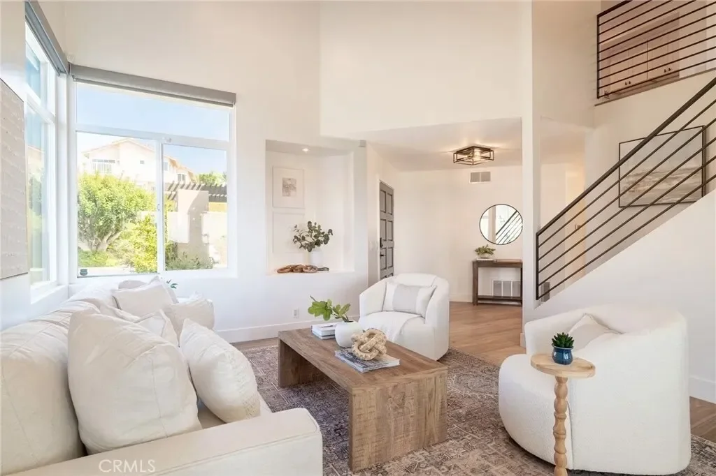 27 Burriana, San Clemente, California, United States. - Photo 1