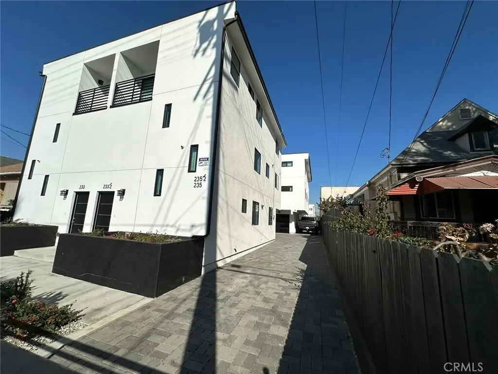 235 E 29th Street, LOS ANGELES, CA 90011, Los Angeles, California, United States. - Photo 24