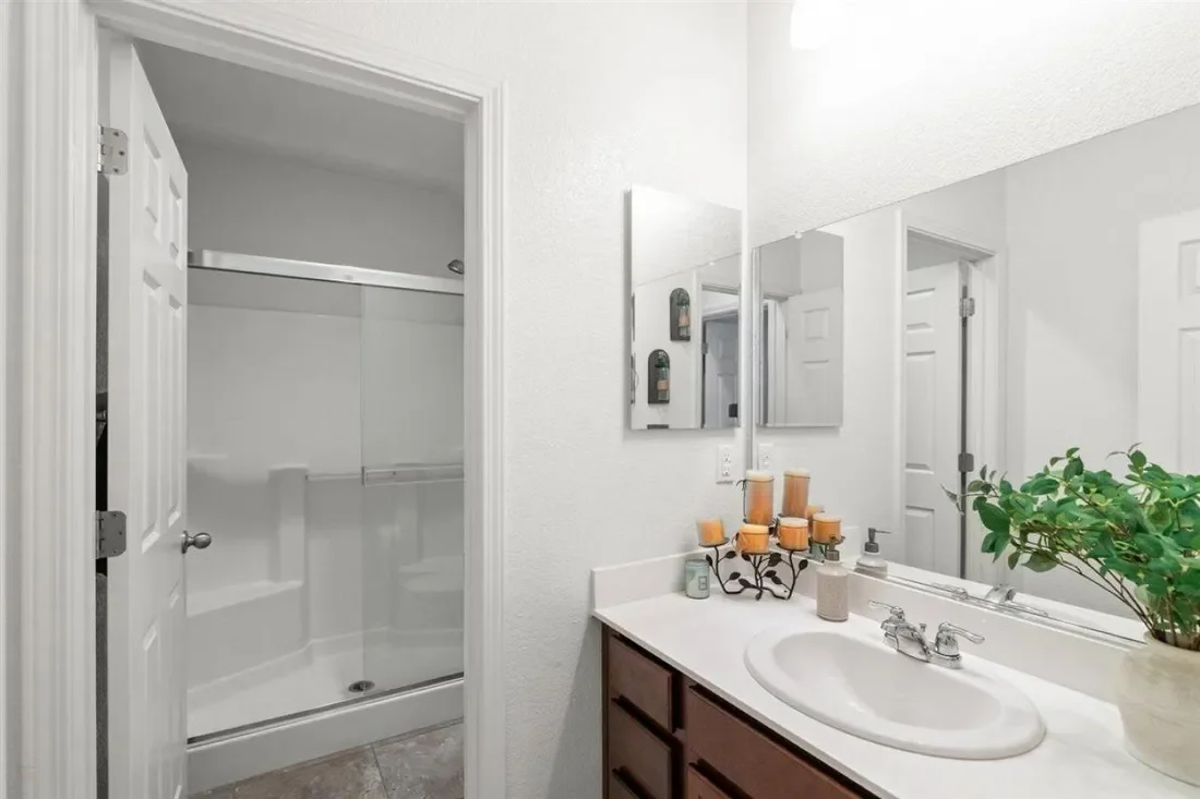 21232 Grapevine Drive, Patterson, California, United States. - Photo 10