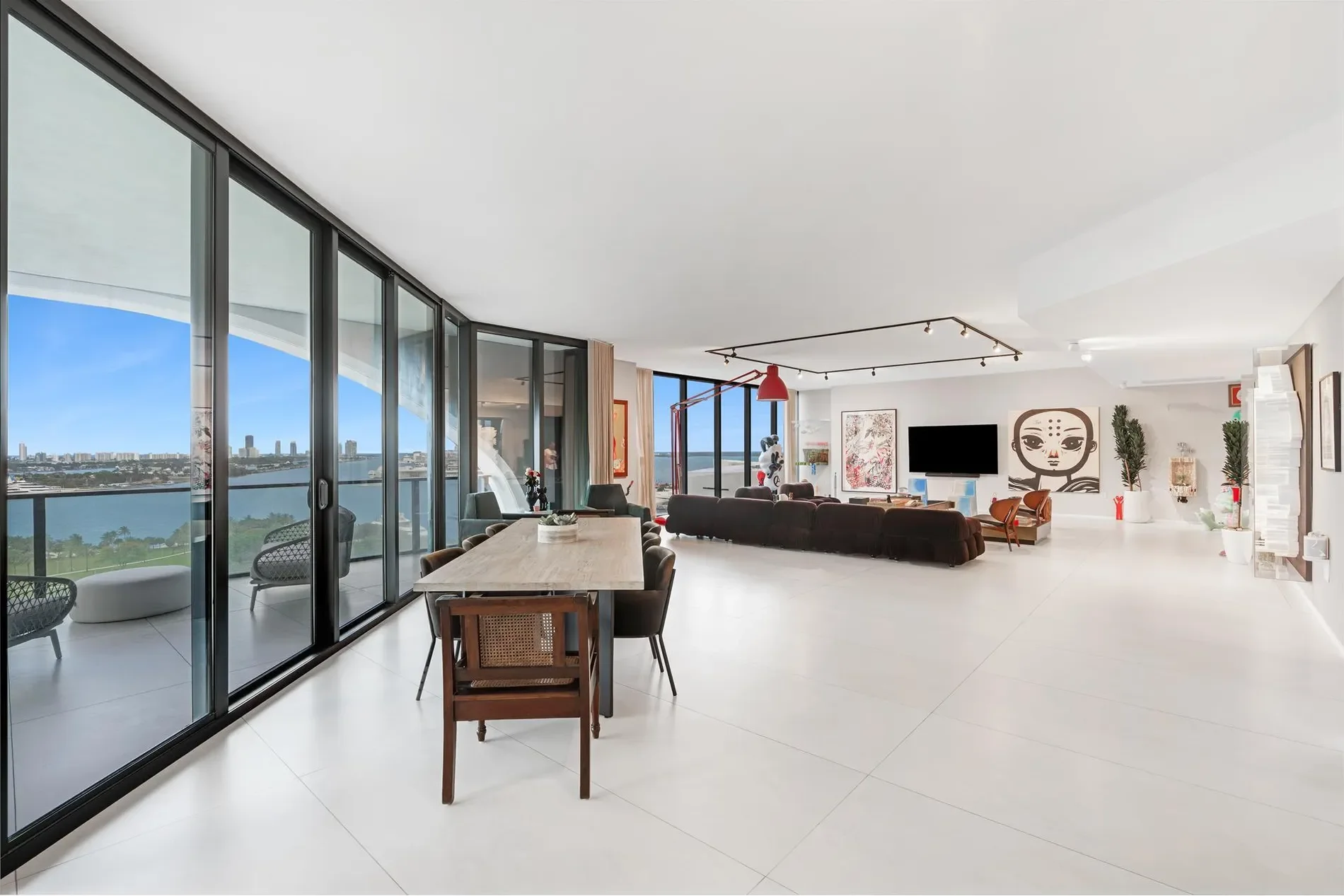 1000 Biscayne Blvd, Miami, Florida, United States. - Photo 6