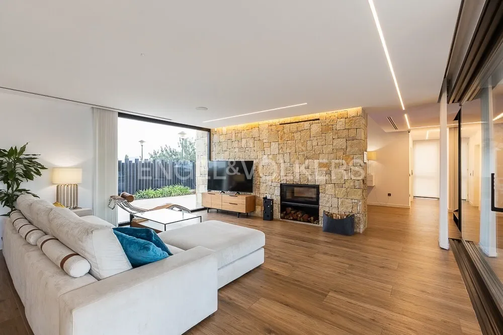 Gallery photo 6