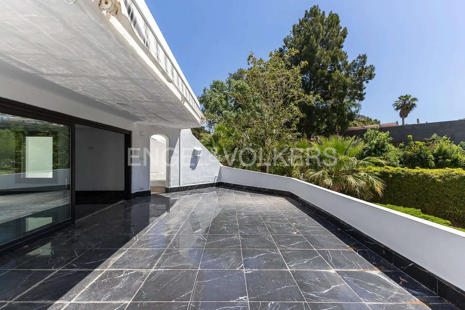Gallery photo 8