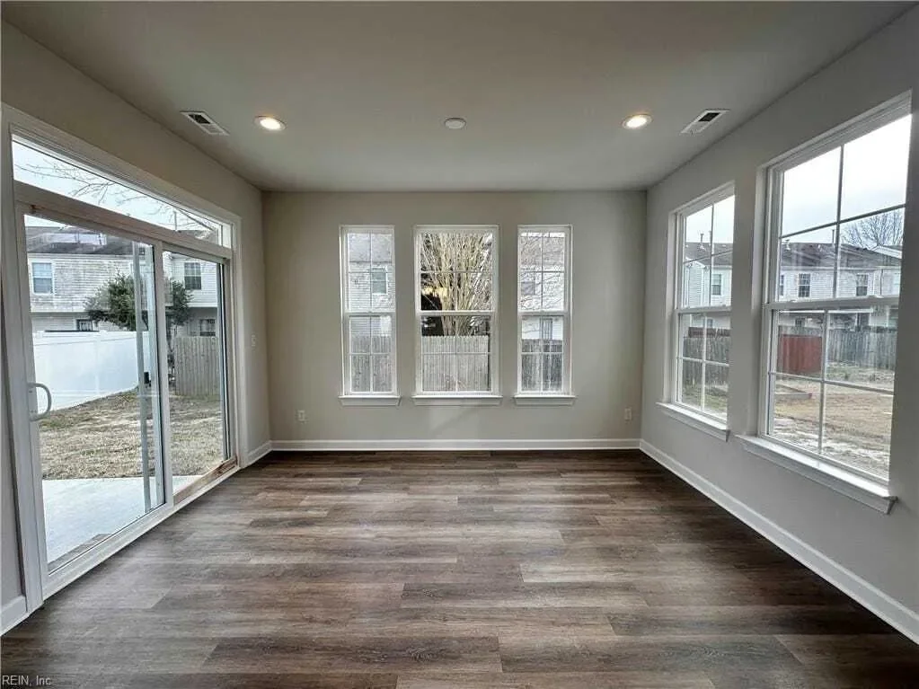 Gallery photo 9