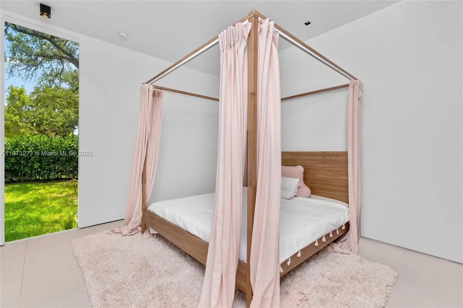 12100 SW 79th Ave, Coral Gables, Florida, United States. - Photo 27