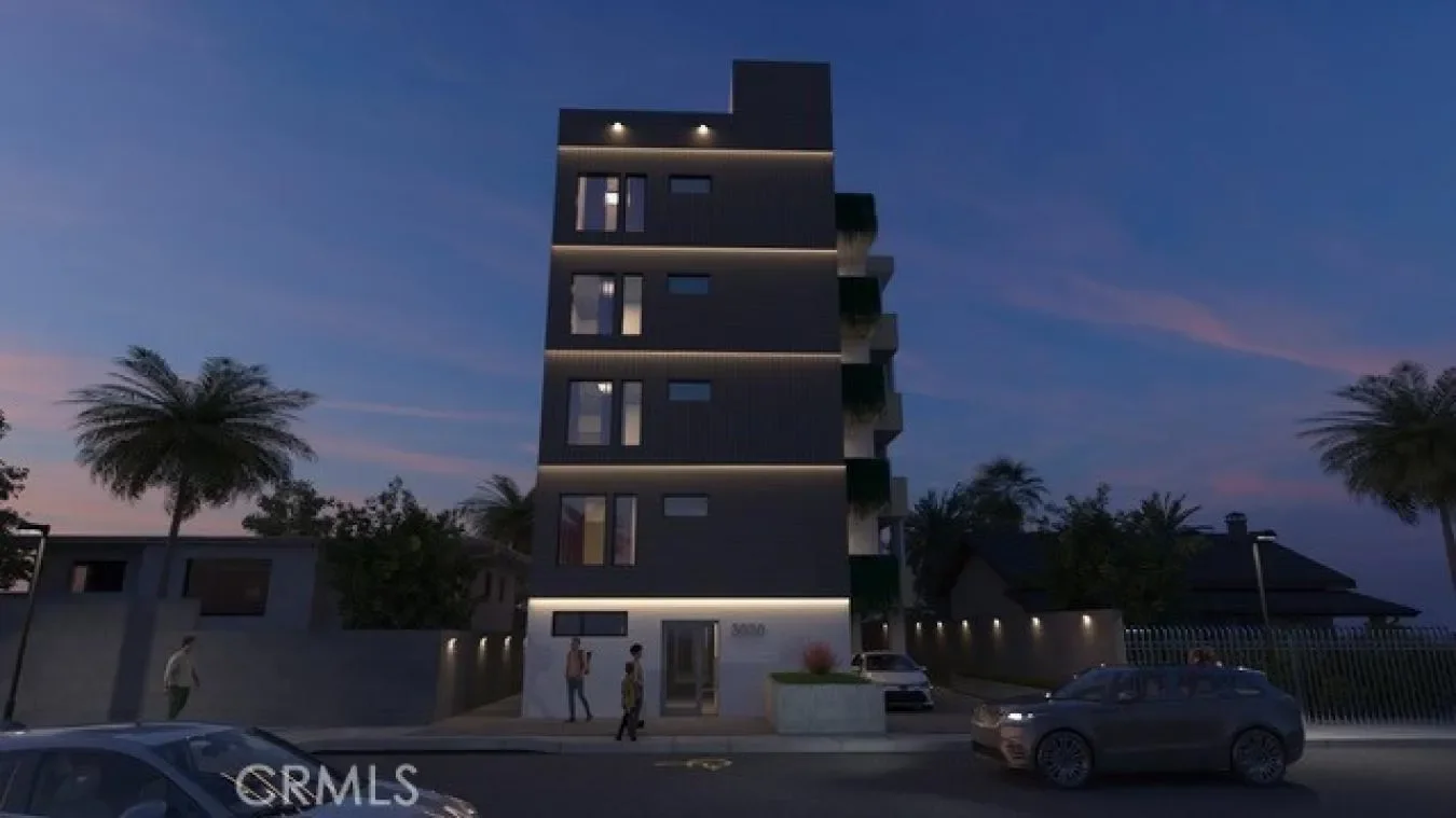 3030 12th Place, Los Angeles, California, United States. - Photo 5