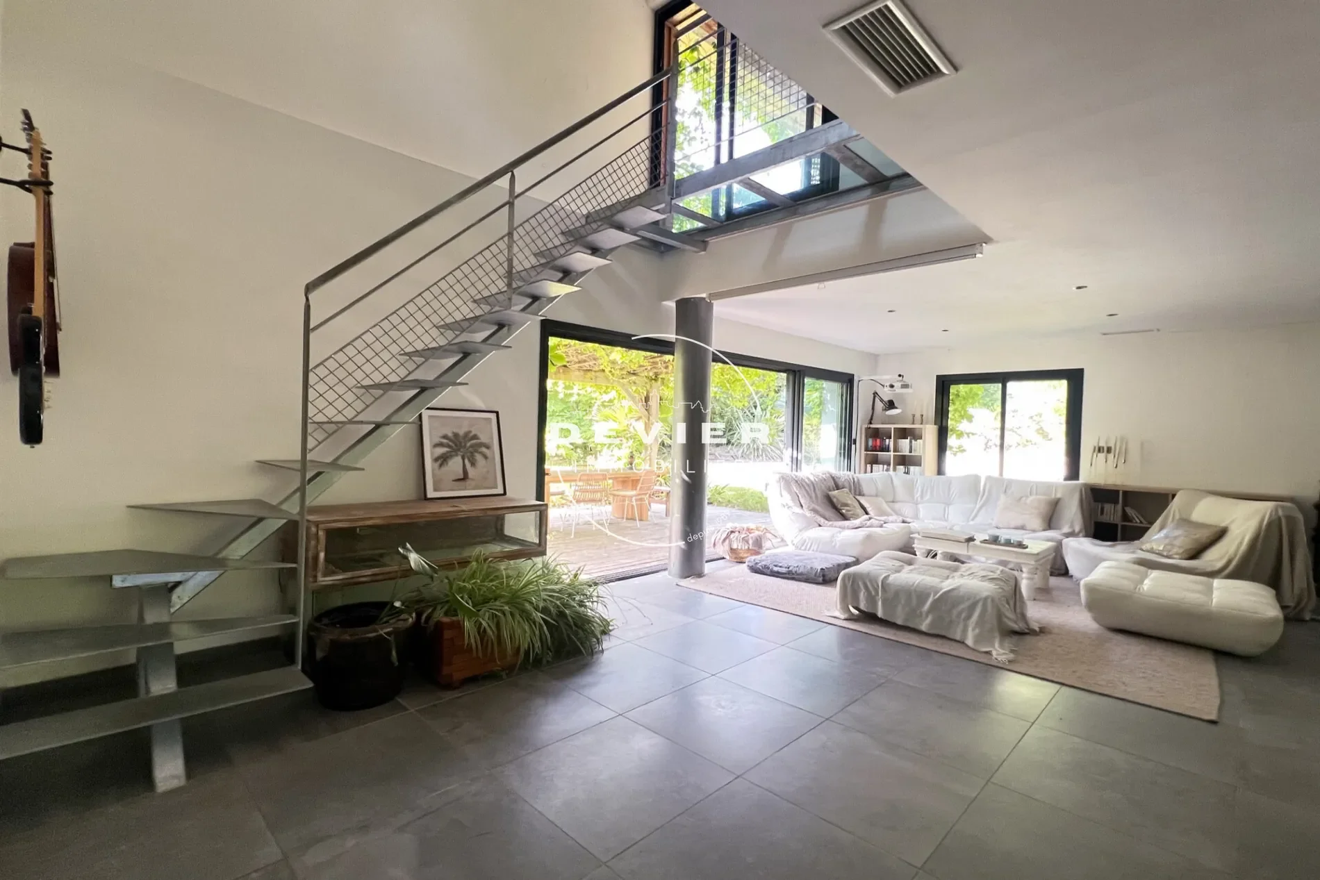 Gallery photo 1