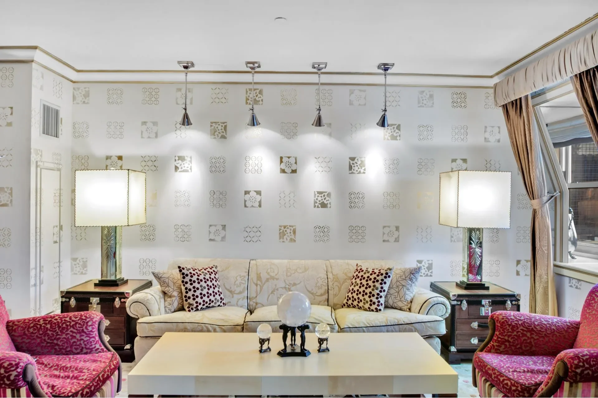 The Plaza Residence, 1 CENTRAL PARK S, New York, New York, United States. - Photo 4