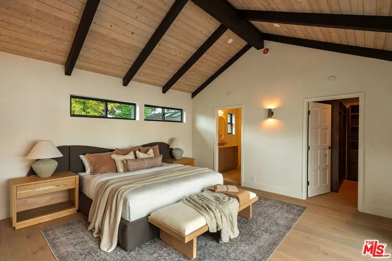851 Dickson Street, Marina del Rey, California, United States. - Photo 24