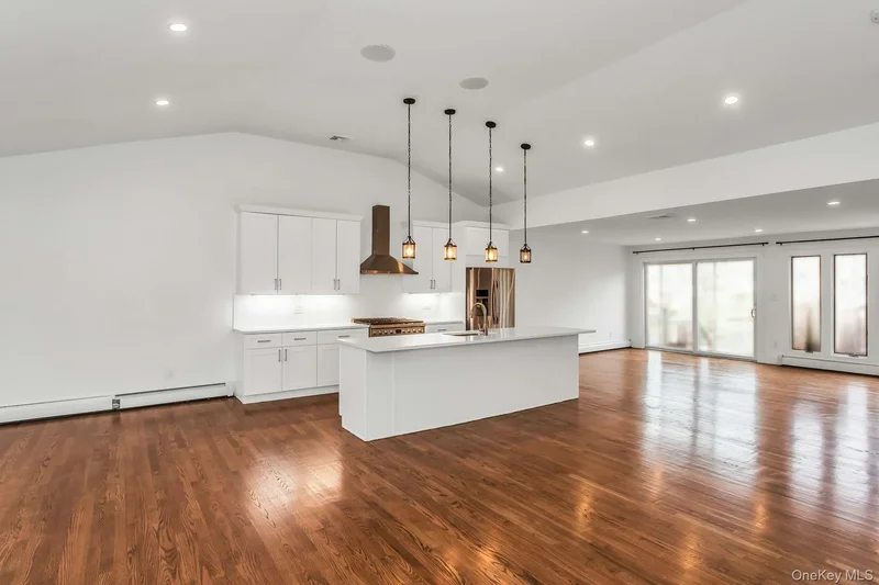 1815 Cynthia Lane, Merrick, New York, United States. - Photo 6