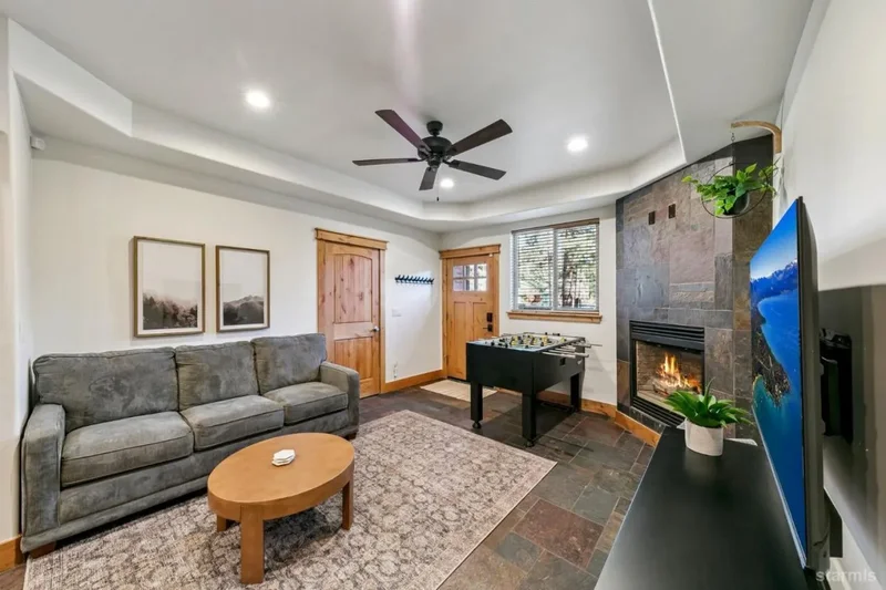 960 San Francisco Avenue, South Lake Tahoe, CA, 96150, USA, South Lake Tahoe, California, United States. - Photo 21