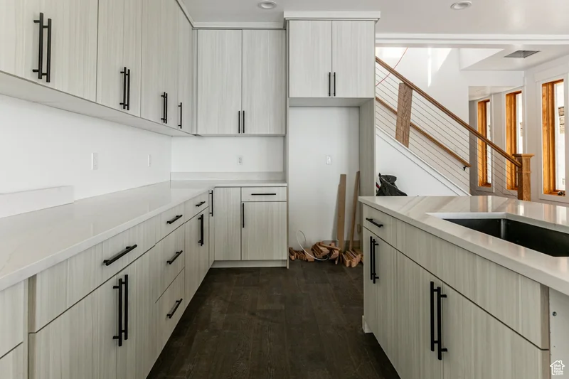 627 N DARWIN ST E, Salt Lake City, Utah, United States. - Photo 5