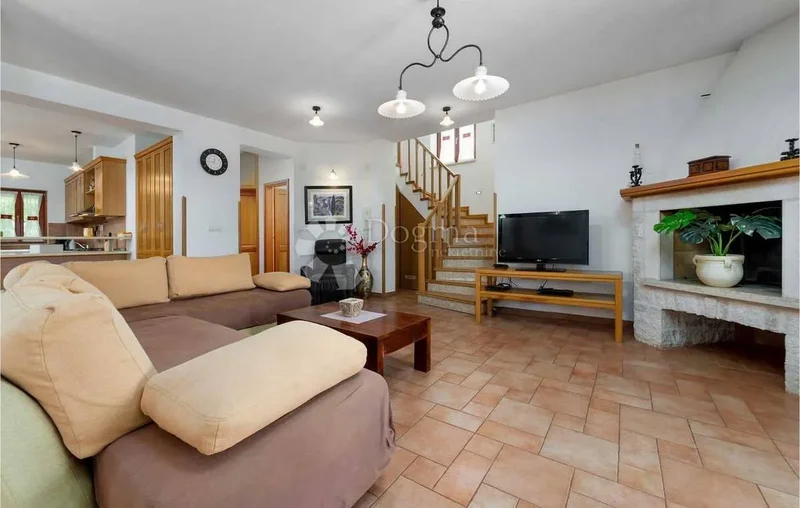 House Tinjan, 162m2