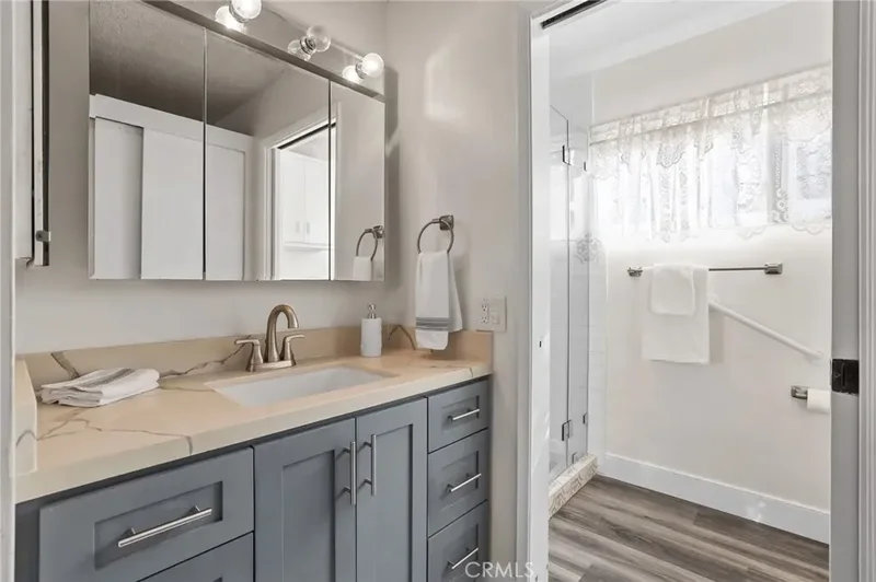 451 Margo, Signal Hill, California, United States. - Photo 32