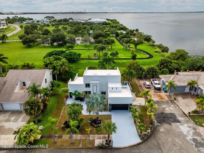 807 W Central Boulevard, Cape Canaveral, FL 32920, Cape Canaveral, Florida, United States. - Photo 51