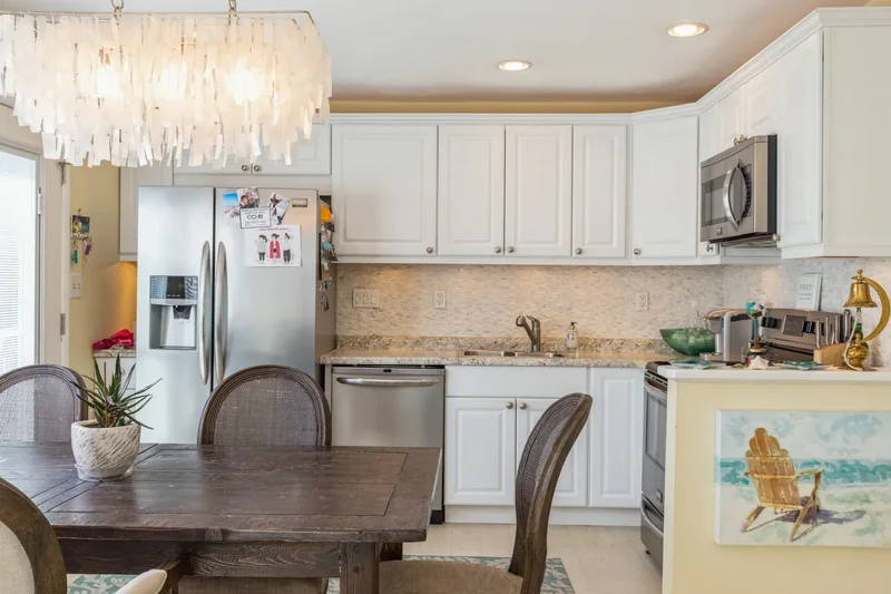 95 Springville Rd, Hampton Bays, New York, United States. - Photo 8