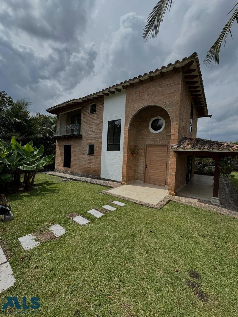 Rionegro KILOMETER 85 # ., Rionegro, Antioquia, Colombia. - Photo 8