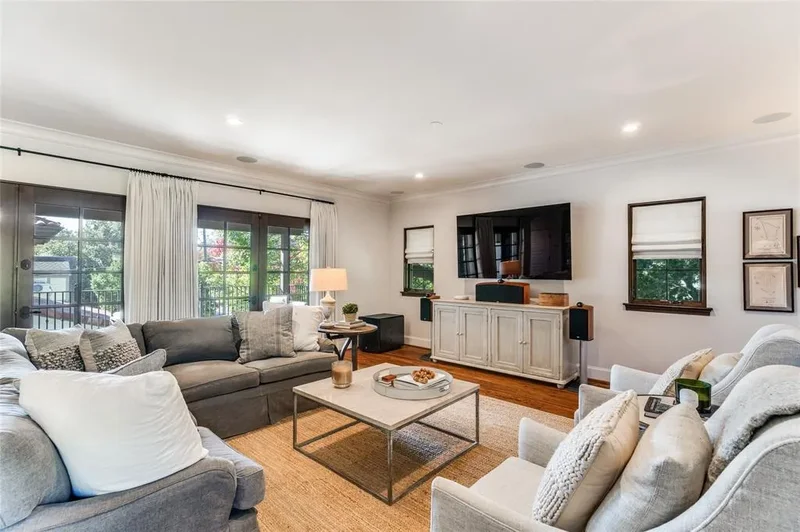 7002 Lakewood Boulevard, Dallas, Texas, United States. - Photo 26
