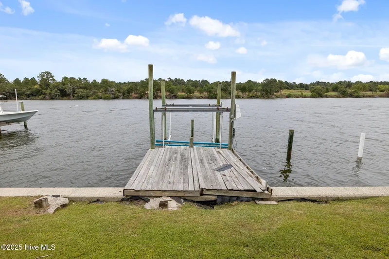 888 Sea Gate Drive, Newport, NC 28570, Newport, North Carolina, United States. - Photo 29
