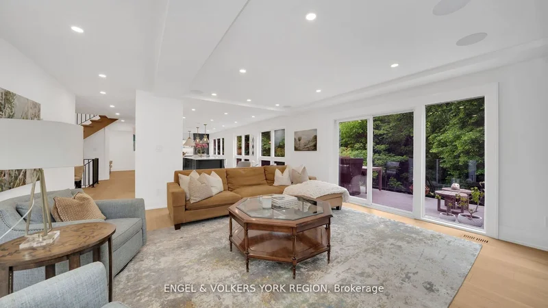 15 Silvergrove Road, Toronto, Ontario, Canada. - Photo 25