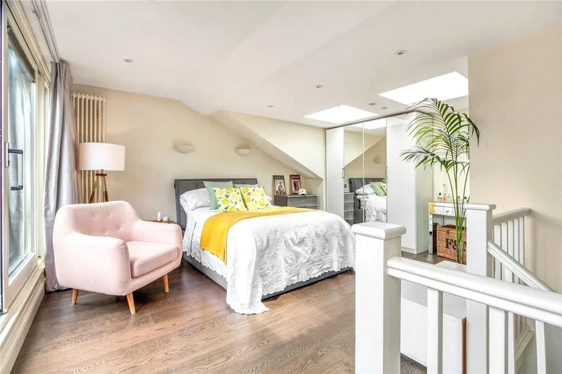 Belsize Park, London, England, United Kingdom. - Photo 17