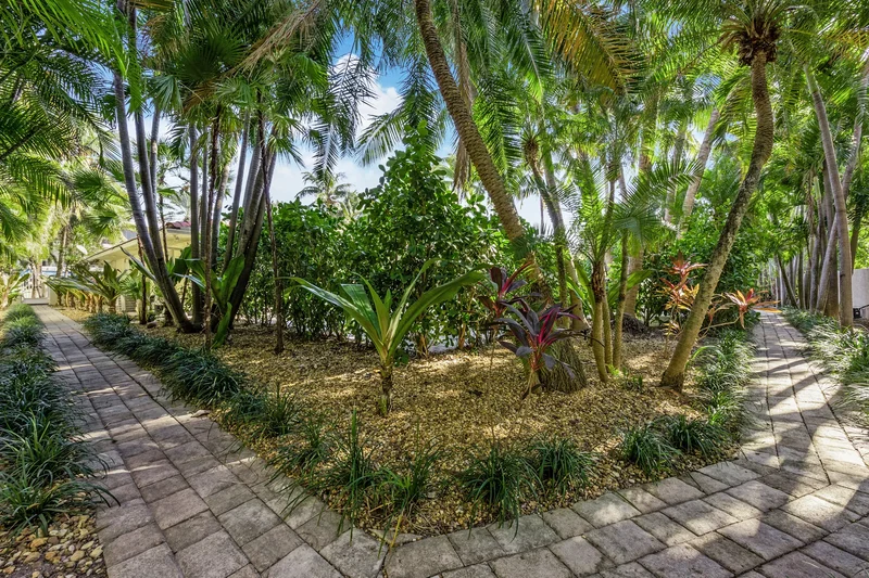 570 Ocean Blvd , Golden Beach, FL 33160, Golden Beach, Florida, United States. - Photo 5