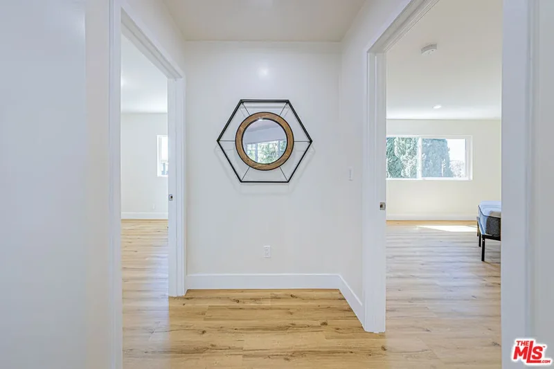 5633 La Mirada Avenue, Los Angeles, California, United States. - Photo 24