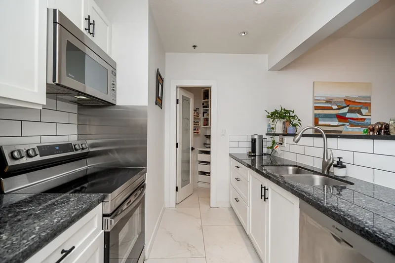 408 - 503 W 16th Avenue, Vancouver, British Columbia, Canada. - Photo 21