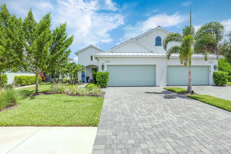 2238 Marquesa Circle, Naples, FL 34112, Naples, Florida, United States. - Photo 6